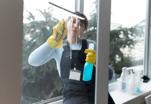 Nettoyage de vitres intérieures et extérieures à la Rivière-Drugeon